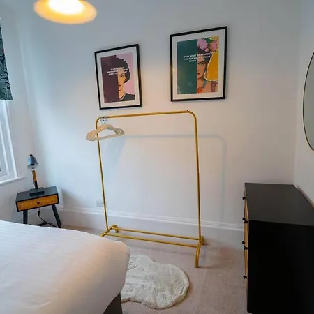 Station Retreat - Location - Free Parking, Fastwifi, Smarttv With Netflix By Yoko Apartment