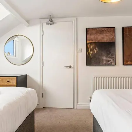 Station Retreat - Location - Free Parking, Fastwifi, Smarttv With Netflix By Yoko *