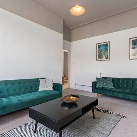 Station Retreat - Location - Free Parking, Fastwifi, Smarttv With Netflix By Yoko Apartment Redcar