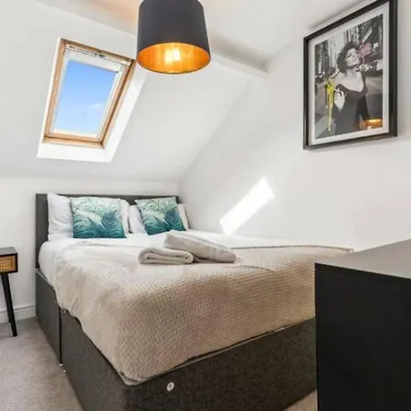 Station Retreat - Location - Free Parking, Fastwifi, Smarttv With Netflix By Yoko רדקאר