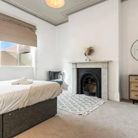 Station Retreat - Location - Free Parking, Fastwifi, Smarttv With Netflix By Yoko דירה *